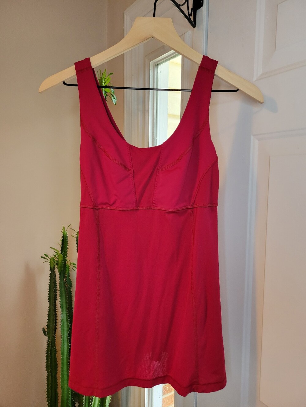 Lululemon Wrapper's Delight Bumble Berry Tank Top, Size Womens 6